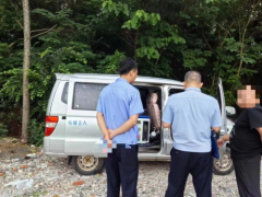 市民积极举报 “黑油车”无处躲藏 被民警查获